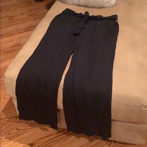 Guess Belted flowy black trousers